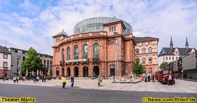 Das Theater in Main am Rhein.